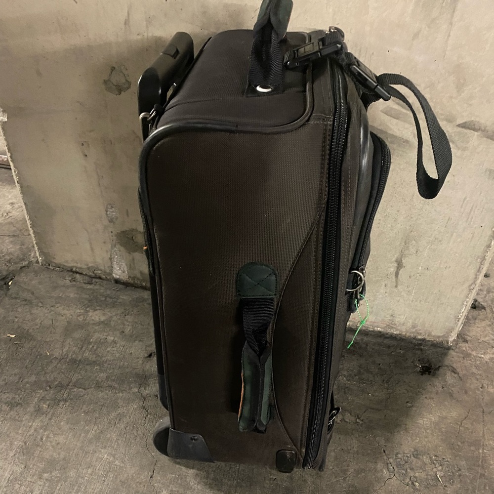 Briggs & Riley Carry On Suitcase - Picture 5 of 13